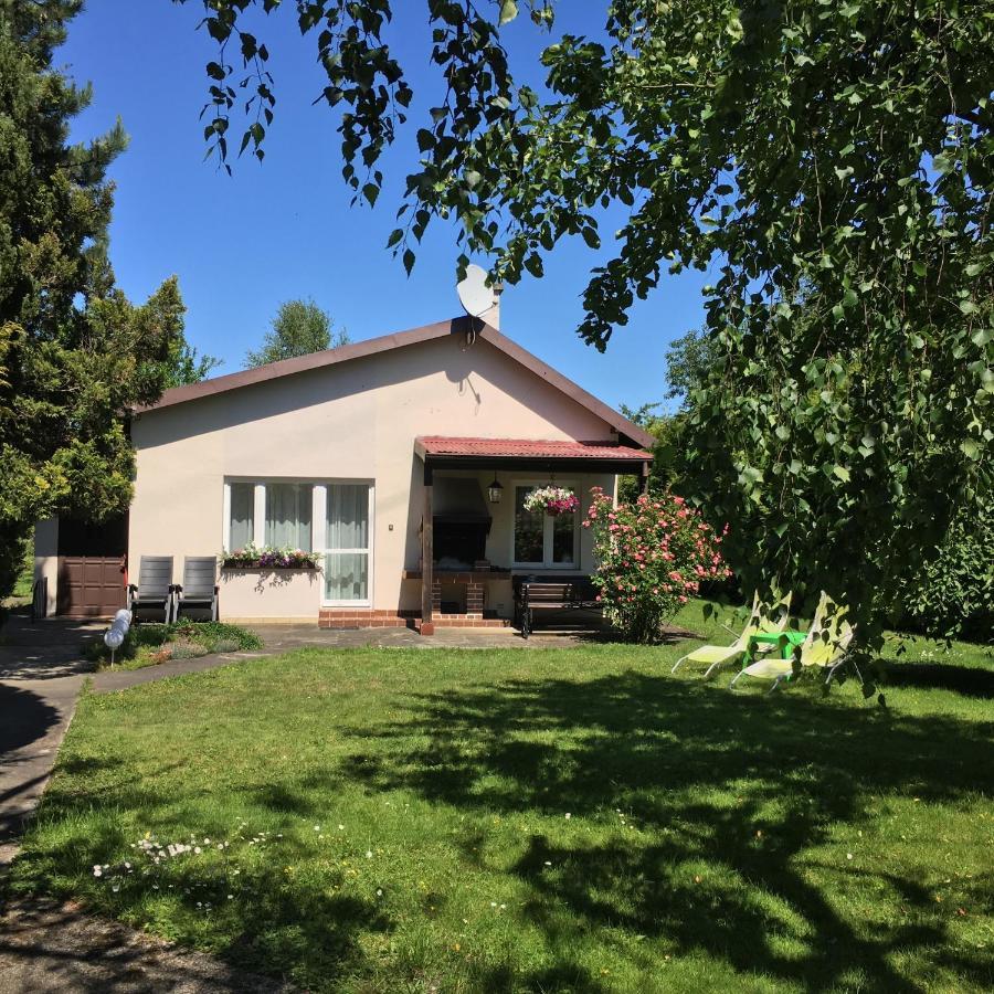 Domek Letni Na Wakacje W Rumi Rumia Exteriér fotografie
